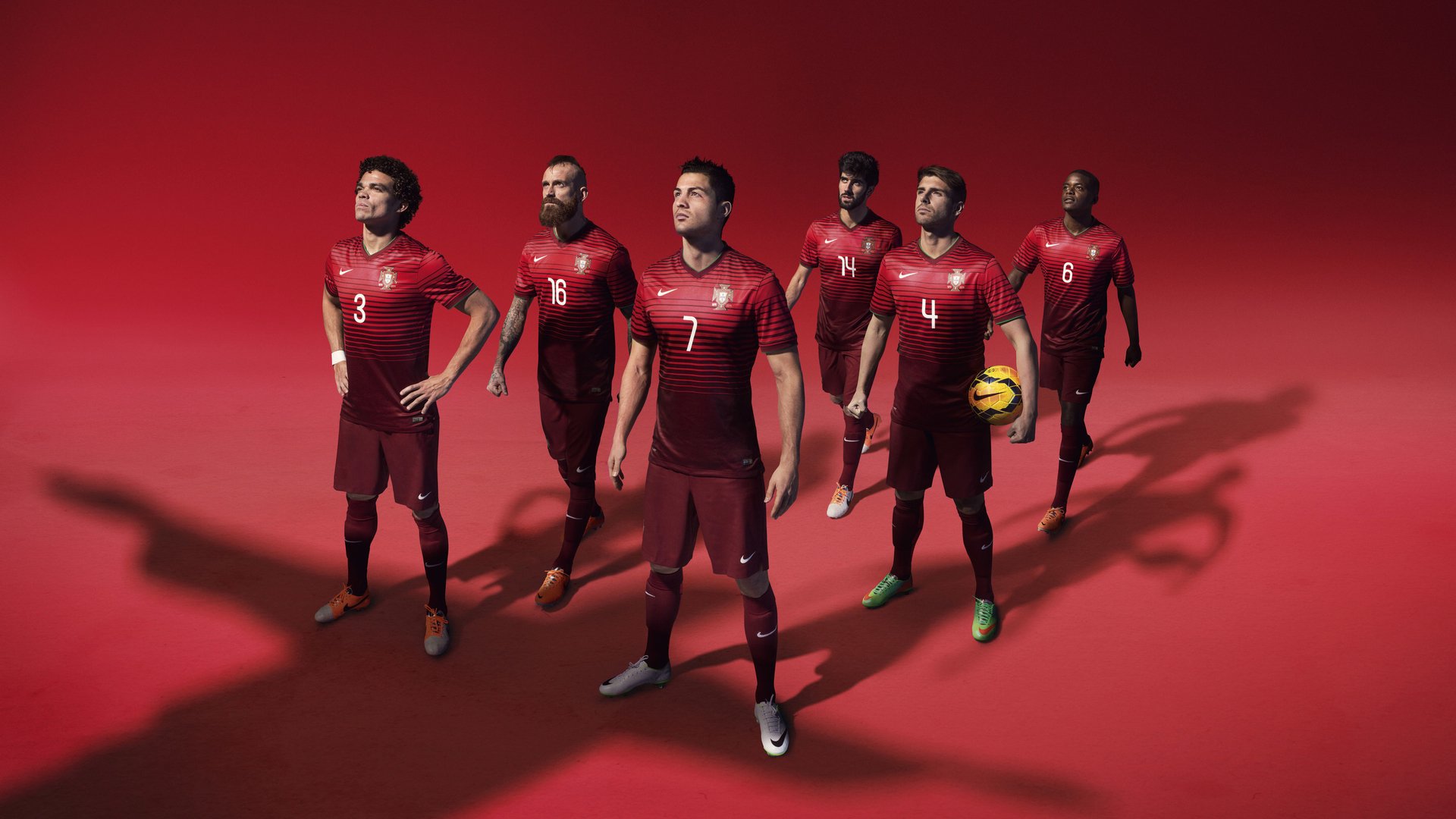 足球联赛中，某支队伍实力强劲，轻松晋级，某足球队参加联赛,每胜1场得3分,平1